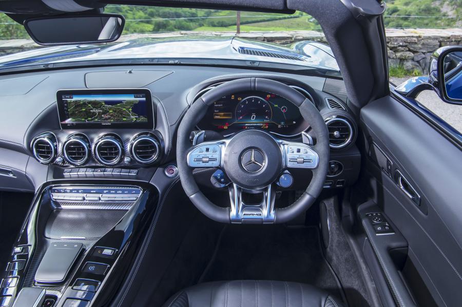 Торпедо Mercedes-AMG GT S Roadster (R190) 2019 года  (UK) (фото 32 из 40)